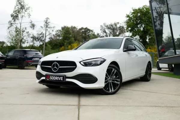 Mercedes-Benz C 300 e Avantgarde 9