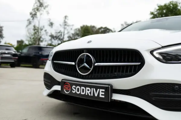 Mercedes-Benz C 300 e Avantgarde 10