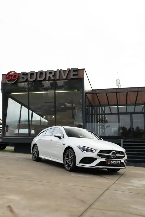 Mercedes-Benz CLA 250 e Shooting Brake AMG Line 17