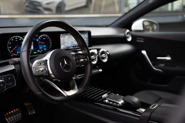 Mercedes-Benz CLA 250 e Shooting Brake AMG Line 25