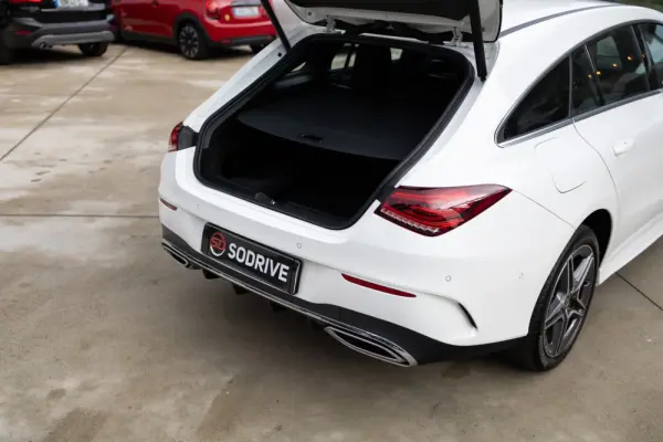 Mercedes-Benz CLA 250 e Shooting Brake AMG Line 33