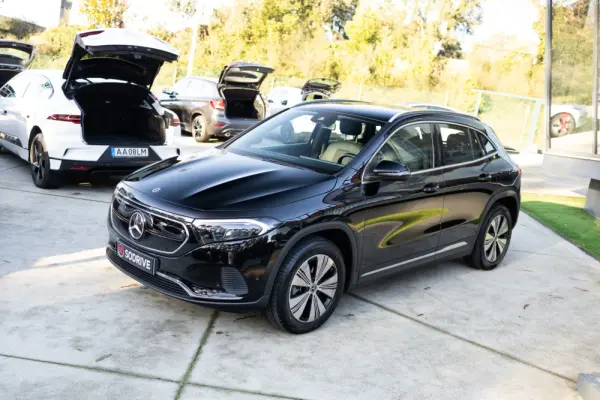 Mercedes-Benz EQA 250+ Progressive 4