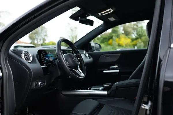 Mercedes-Benz EQA 300 4Matic Progressive 31