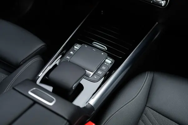 Mercedes-Benz EQA 300 4Matic Progressive 36