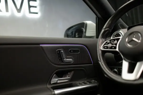 Mercedes-Benz EQA 250 Progressive 9
