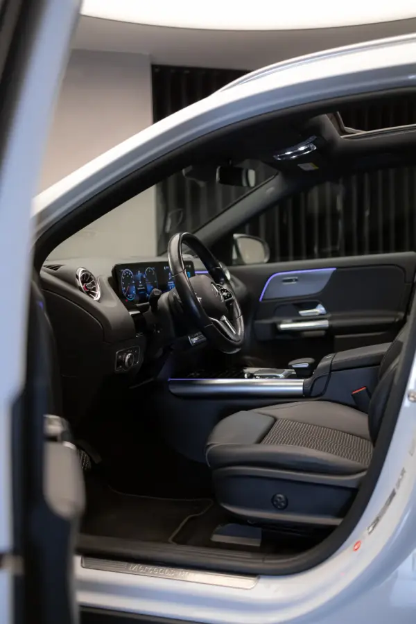 Mercedes-Benz EQA 250 Progressive 38