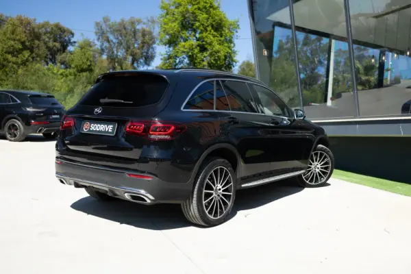 Mercedes-Benz GLC 300 de 4Matic 5