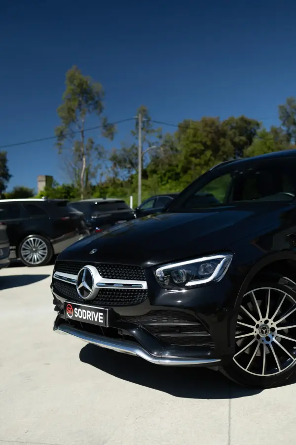 Mercedes-Benz GLC 300 de 4Matic 12