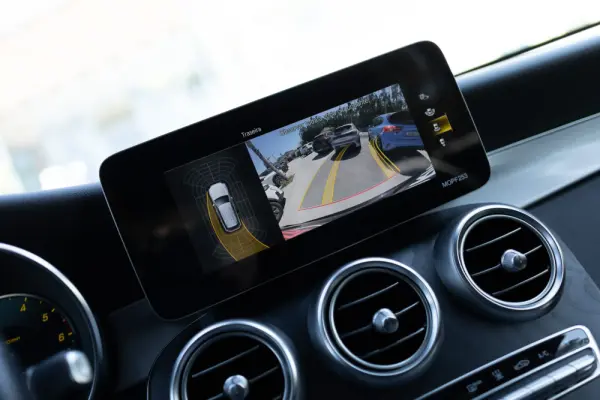 Mercedes-Benz GLC 300 de 4Matic 16