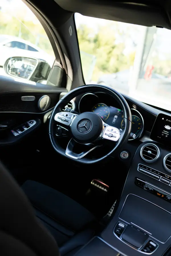 Mercedes-Benz GLC 300 de Coupé 4Matic AMG 2