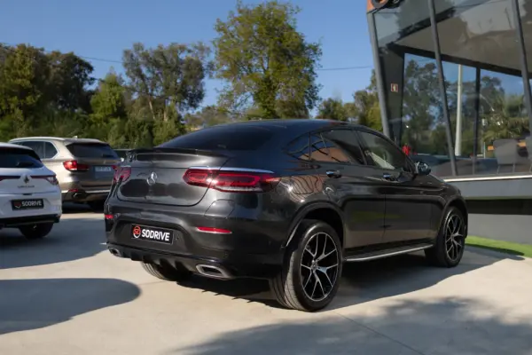 Mercedes-Benz GLC 300 de Coupé 4Matic AMG 4