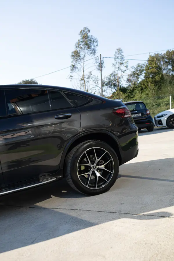 Mercedes-Benz GLC 300 de Coupé 4Matic AMG 11