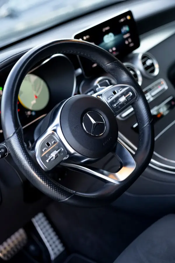 Mercedes-Benz GLC 300 de Coupé 4Matic AMG 27