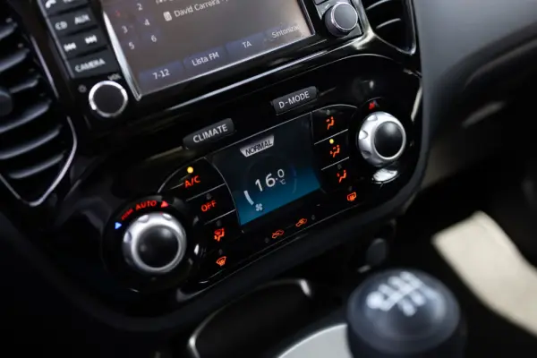 Nissan Juke 1.5 dCi N-Connecta 12