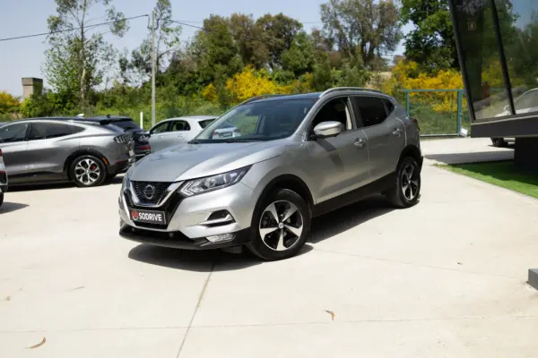 Nissan Qashqai 1.5 dCi N-Connecta 6