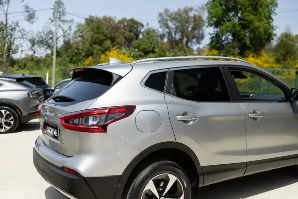 Nissan Qashqai 1.5 dCi N-Connecta 12