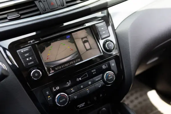 Nissan Qashqai 1.5 dCi N-Connecta 19