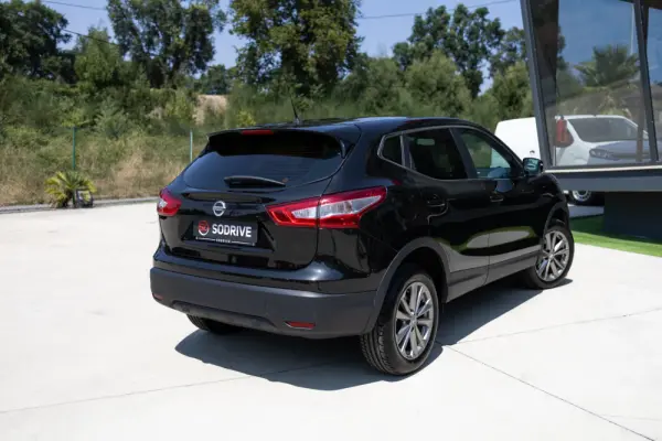 Nissan Qashqai 1.5 dCi N-Connecta 22
