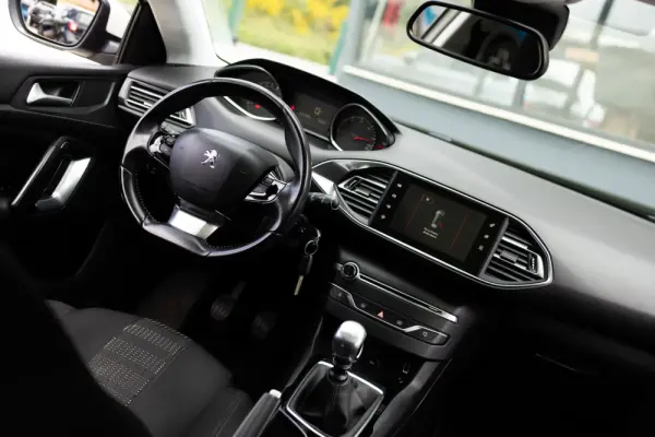Peugeot 308 SW 1.6 BlueHDi Allure 2