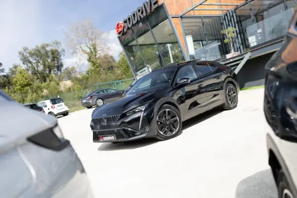 Peugeot 408 225 e-EAT8 GT 24