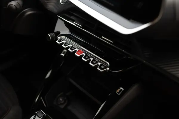 Peugeot e-2008 Active 14