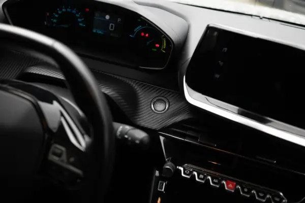 Peugeot e-2008 Active 19