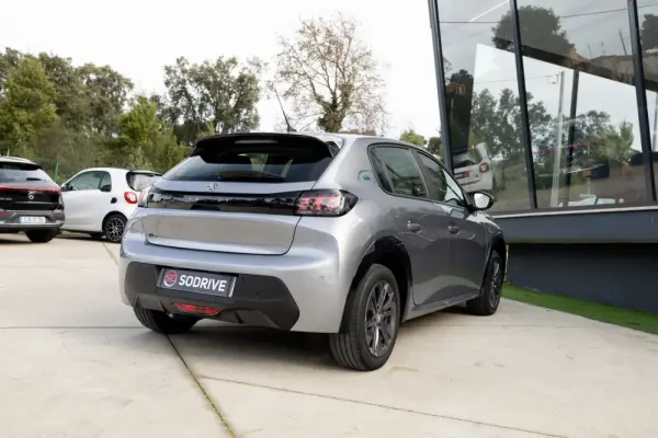 Peugeot e-208 50 kWh Allure 5
