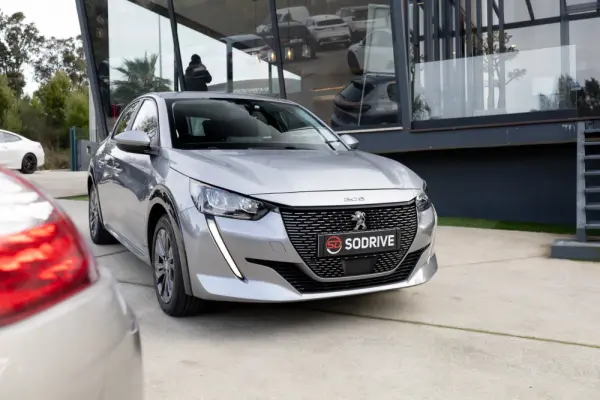 Peugeot e-208 50 kWh Allure 13