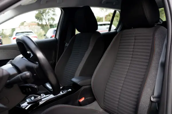 Peugeot e-208 50 kWh Allure 19