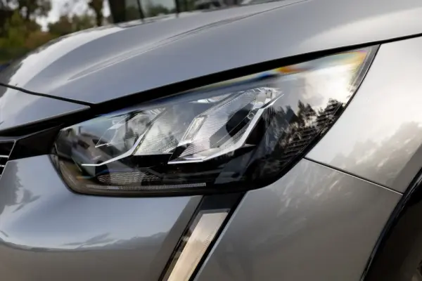 Peugeot e-208 50 kWh Allure 26