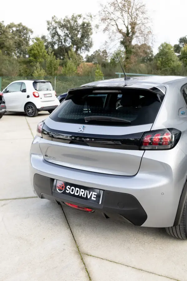 Peugeot e-208 50 kWh Allure 28