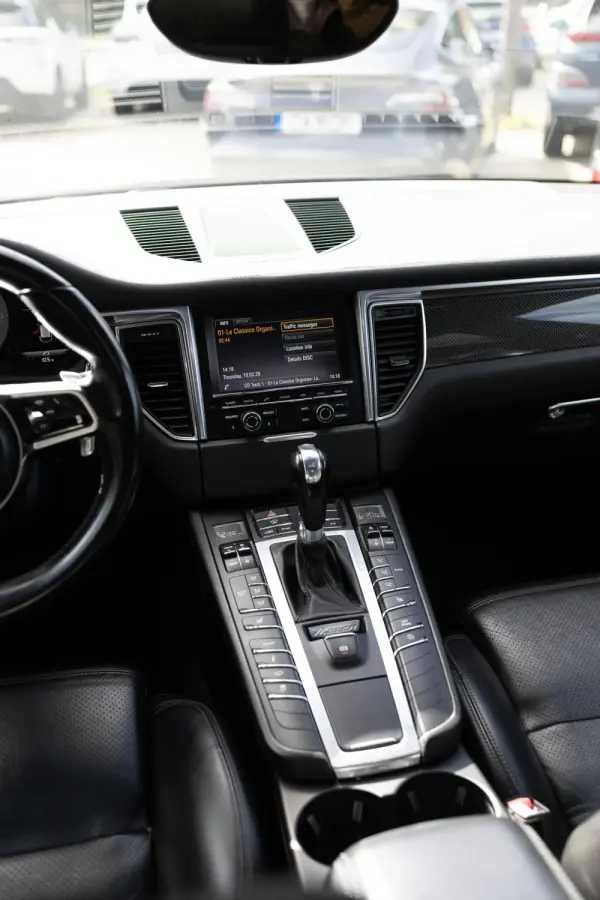 Porsche Macan S PDK 8