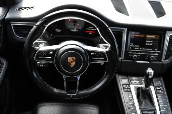 Porsche Macan S PDK 9