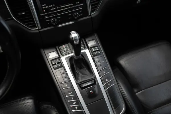 Porsche Macan S PDK 10
