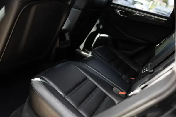 Porsche Macan S PDK 27