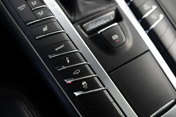 Porsche Macan S PDK 36