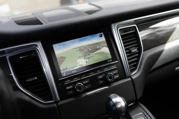 Porsche Macan S PDK 38