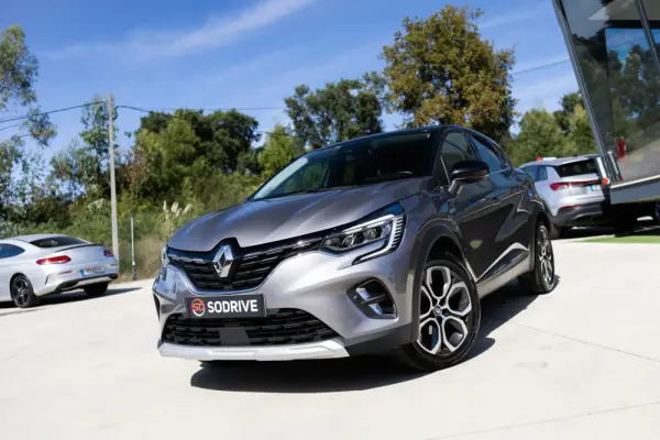 Renault Captur 1.0 TCe Intes 4