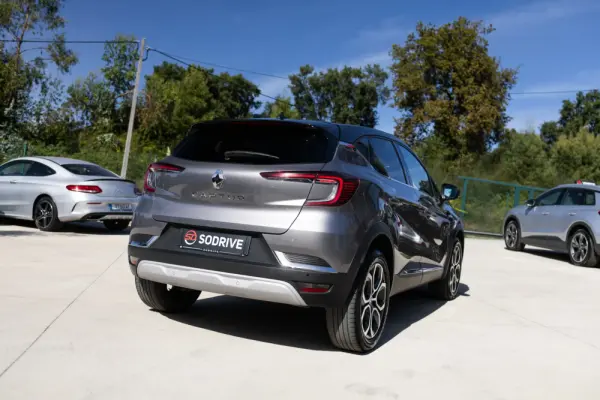 Renault Captur 1.0 TCe Intes 27