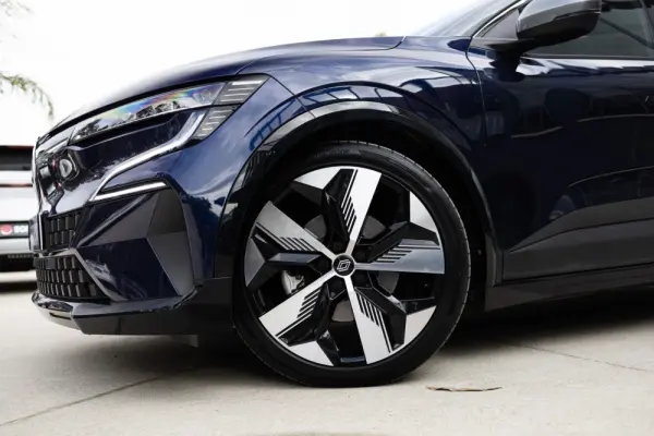 Renault Mégane E-Tech EV60 220hp optimum charge Techno 32