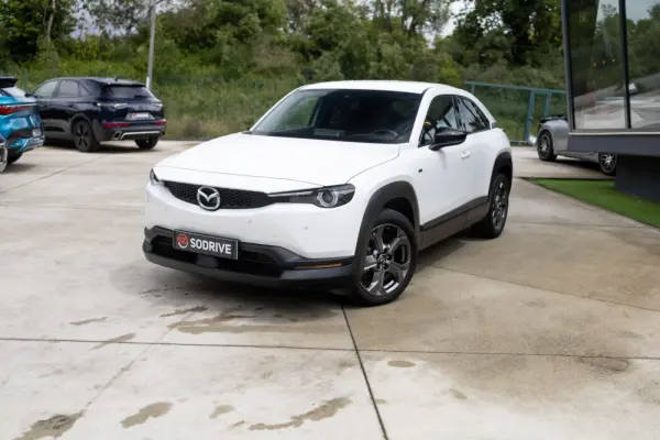 Mazda MX-30 e-SKYACTIV Excellence 3