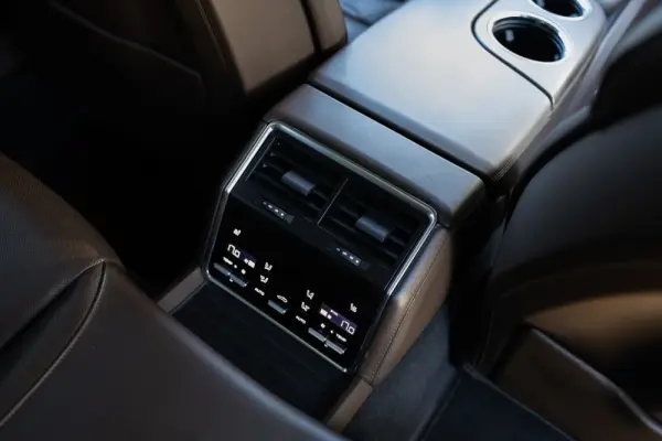 Porsche Panamera Sport Turismo 4 E-Hybrid 30