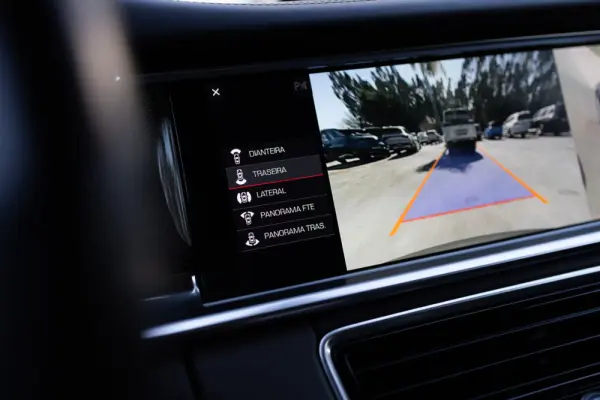 Porsche Panamera Sport Turismo 4 E-Hybrid 36