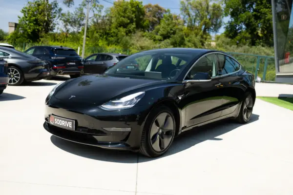 Tesla Model 3 Long-Range Dual Motor AWD 4