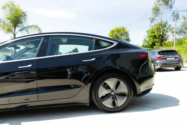 Tesla Model 3 Long-Range Dual Motor AWD 15