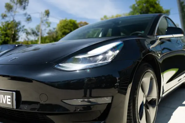 Tesla Model 3 Long-Range Dual Motor AWD 16