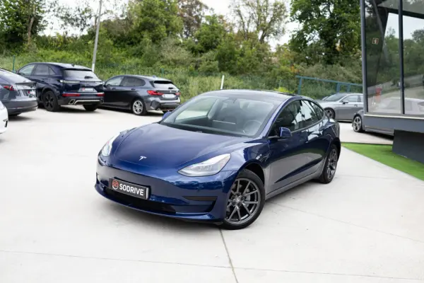 Tesla Model 3 Standard Range Plus RWD 3