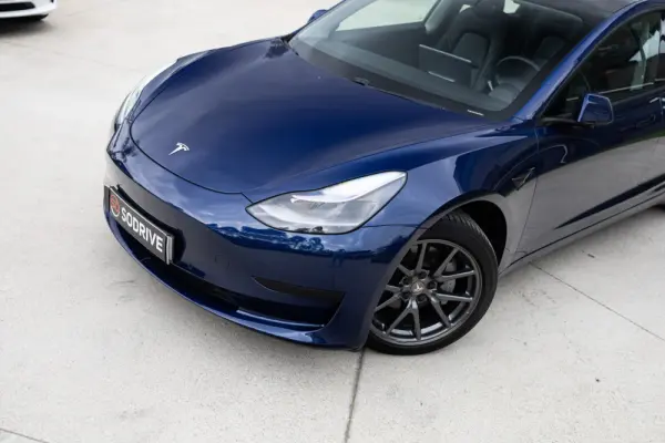 Tesla Model 3 Standard Range Plus RWD 5