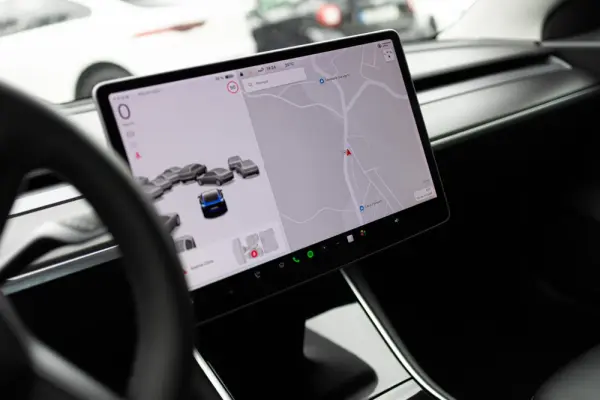 Tesla Model 3 Standard Range Plus RWD 8