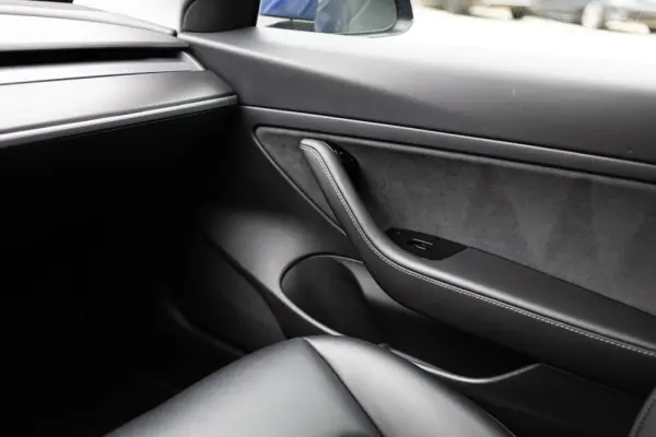 Tesla Model 3 Standard Range Plus RWD 11